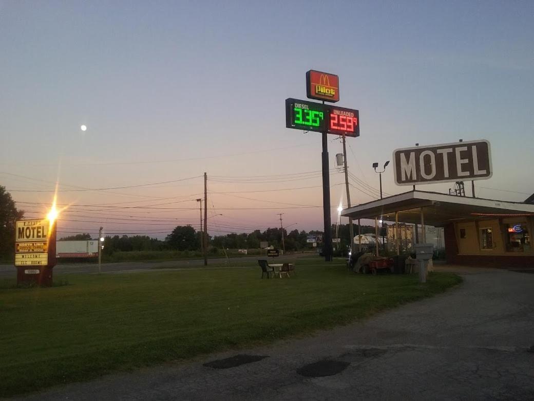 Davis Motel North Lima Екстериор снимка