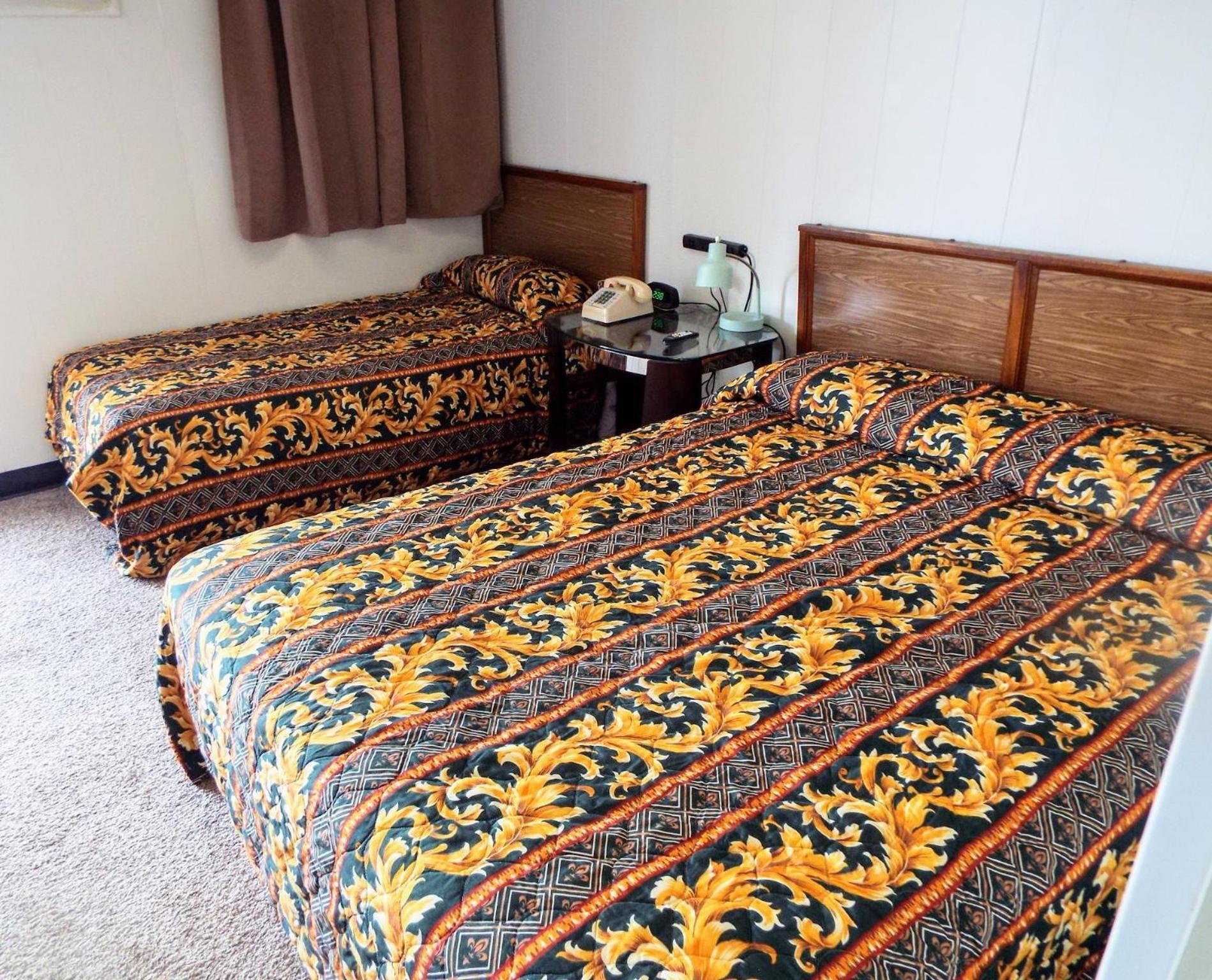 Davis Motel North Lima Екстериор снимка