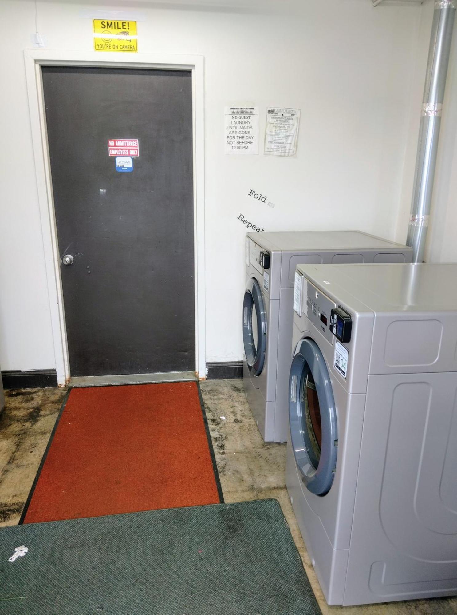 Davis Motel North Lima Екстериор снимка